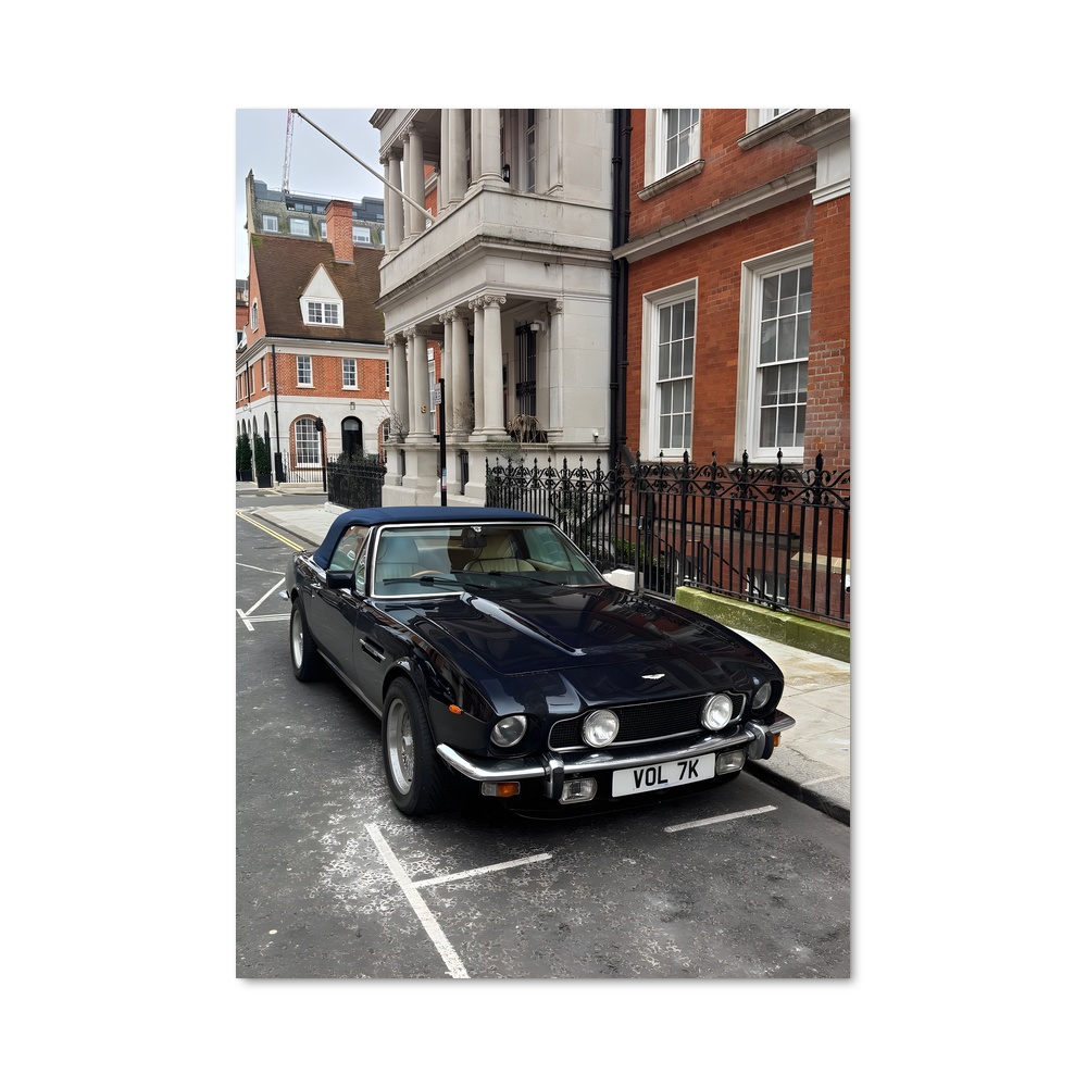 Poster V8 Elegance